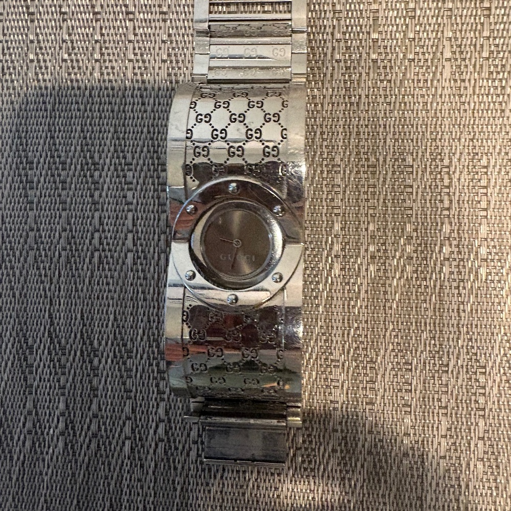 Vintage Gucci watch